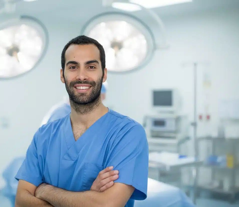 Dr Julien Gozlan - Ophtalmologue spécialiste cataracte et rétine Paris 16